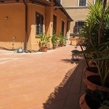 Ferienhaus Charming With Terrace By Spanish Steps *