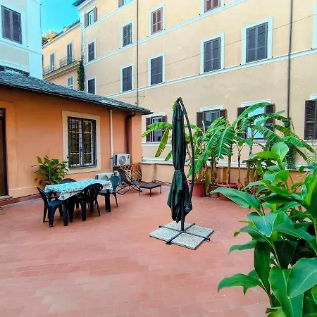 Charming With Terrace By Spanish Steps Ferienhaus