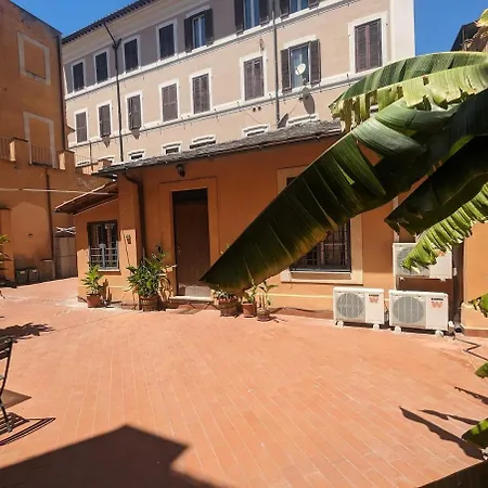 Ferienhaus Charming With Terrace By Spanish Steps *