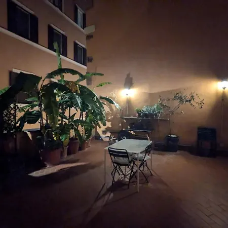Ferienhaus Charming With Terrace By Spanish Steps Rom
